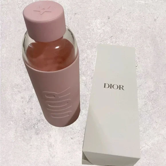Dior Beauty Water Bottle - Picture 5 of 7